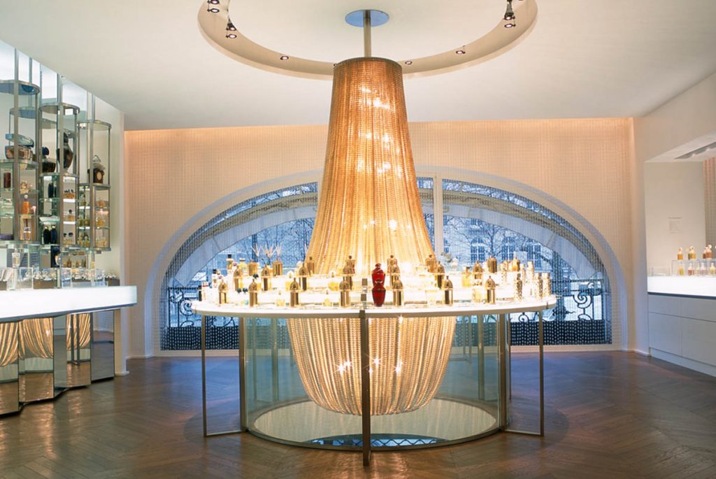 Boutique Guerlain, 1997 Paris